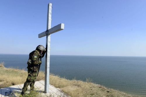Військові зустрічаються з Богом на війні